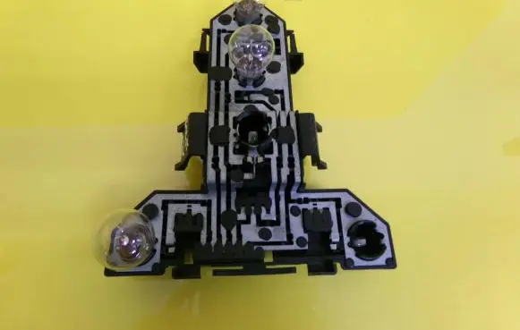 Volkswagen Golf IV Tail light bulb cover holder 1J6945257