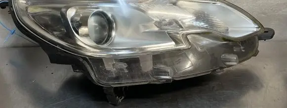 Peugeot 2008 I Headlight/headlamp DOPEUGEOT2008I1