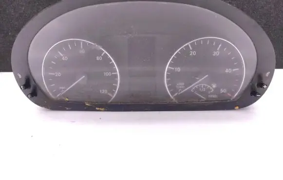 Speedometer (instrument cluster)