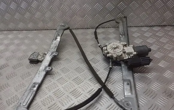 Mitsubishi Colt Front door window regulator with motor 0130822207