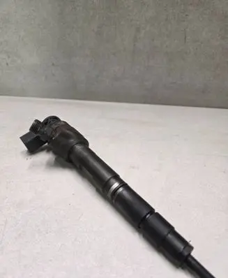 Fuel injector
