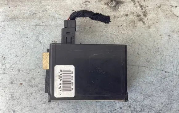 Peugeot 607 Door central lock control unit/module 9648572680 73672412