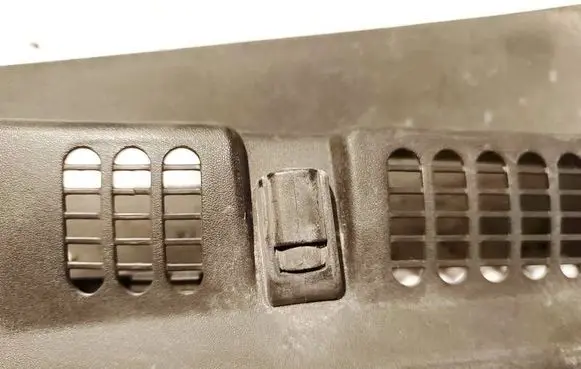 Windshield washer spray nozzle