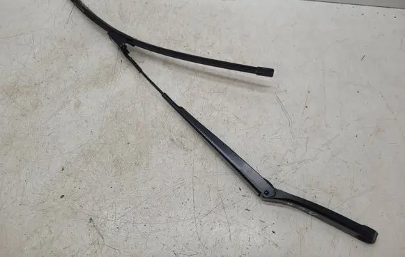 Volkswagen PASSAT B6 Windshield/front glass wiper blade 