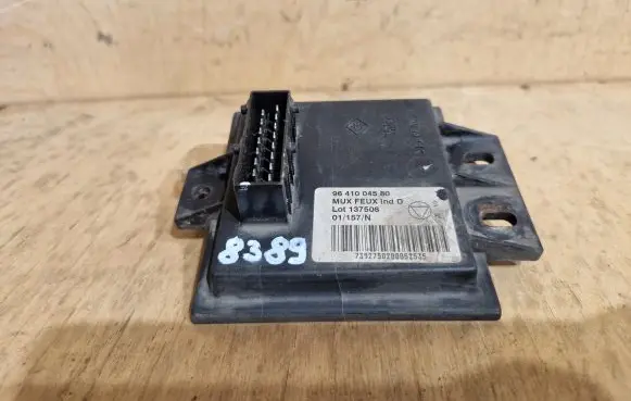 Peugeot 607 Light module LCM 9641004580