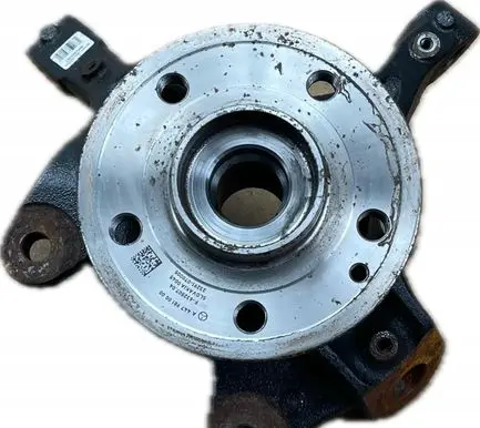 Mercedes-Benz Vito Viano W447 Front wheel hub spindle knuckle A4473320201