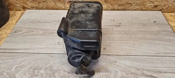 Active carbon filter fuel vapour canister