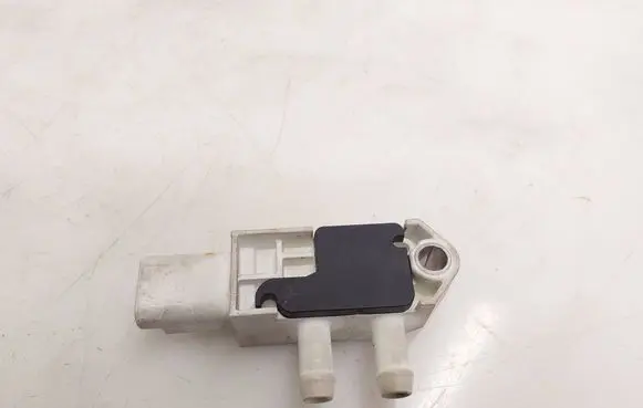 Nissan X-Trail T32 Exhaust gas pressure sensor 227701177R 34056422 81MPP0601