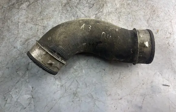 Audi A3 S3 8P Intercooler hose/pipe 1k0145838d