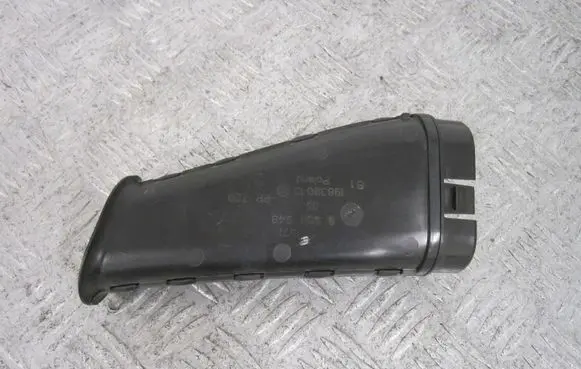 BMW 2 Active Tourer U06 Engine mount bracket 8558948