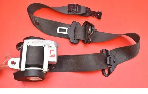 Opel Astra J Front seatbelt 13297085