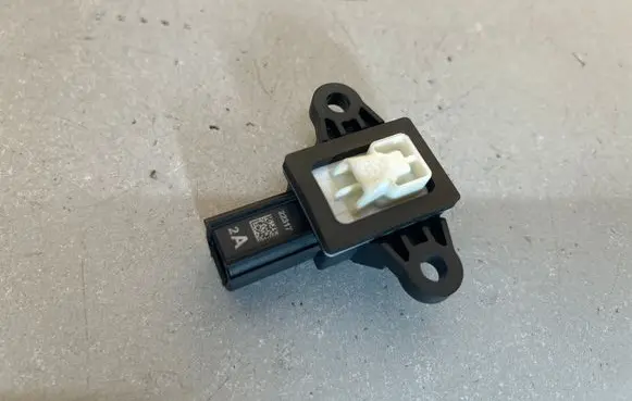 Volvo XC60 Airbag deployment crash/impact sensor 31406731
