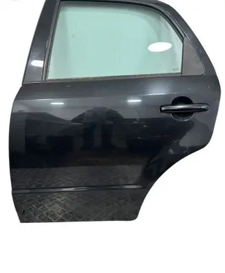 Suzuki SX4 Rear door