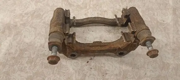 Fiat Grande Punto Front Brake Caliper Pad/Carrier 