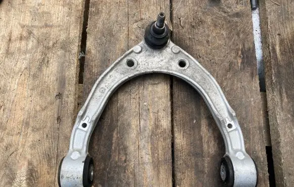 Front lower control arm/wishbone