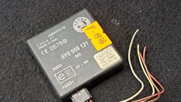 Skoda Fabia Mk1 (6Y) Alarm control unit/module 6Y0959121