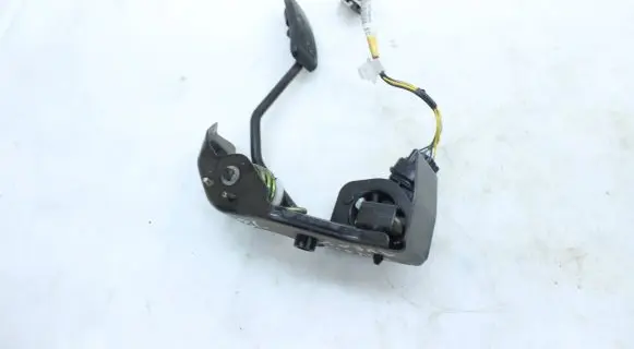 Toyota Avensis T250 Accelerator throttle pedal A3702