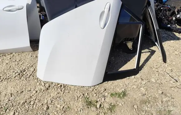 Mazda 3 II Rear door 