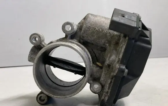 Audi A6 C7 Throttle valve 03L128063R