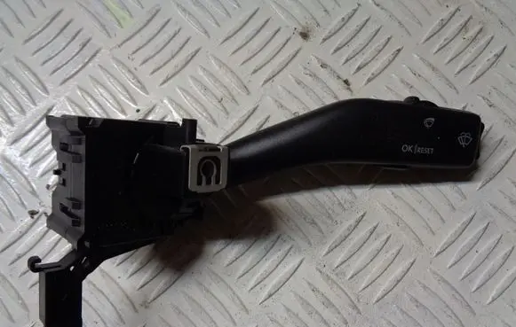Skoda Octavia Mk2 (1Z) Wiper control stalk 1K0953519C