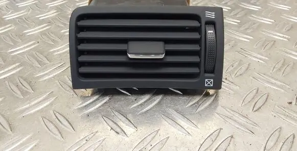 Toyota Avensis T250 Dashboard side air vent grill/cover trim