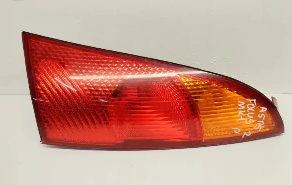 Ford Focus Rear/tail lights 1M5113404