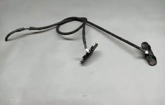 Windshield washer spray nozzle