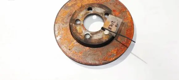 Volkswagen Polo IV 9N3 Front brake disc ventiliuojamas