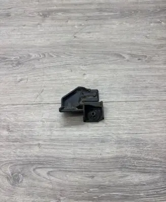 Volkswagen PASSAT B7 Headlight/headlamp mounting bracket 3AA805300