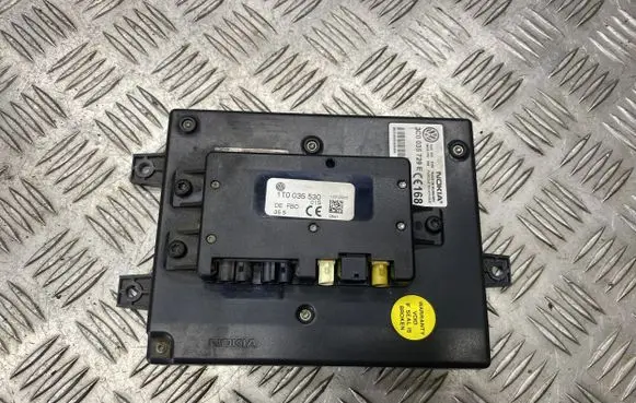 Volkswagen PASSAT B6 Phone control unit/module 3C0035729E 0523499 1T0035530