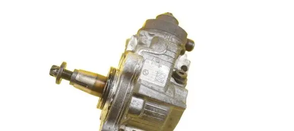BMW 3 E90 E91 Fuel injection high pressure pump 0445010506 N47D20C