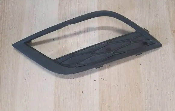 Seat Toledo IV (NH) Front bumper lower grill 6JA807681