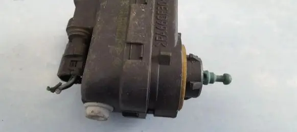 Renault Scenic I Headlight level adjustment motor 7700840141 t7700840141