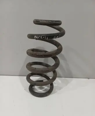 Toyota RAV 4 (XA40) Rear coil spring 