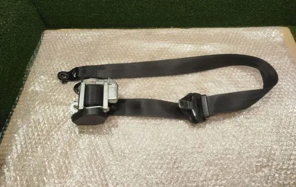 Opel Movano B Front seatbelt 868840018R