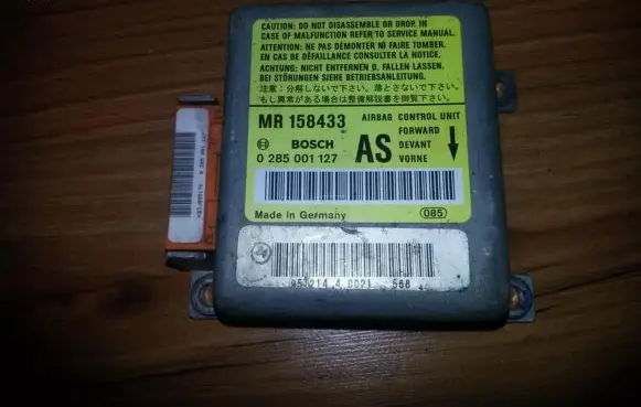 Mitsubishi Carisma Airbag control unit/module mr158433 0285001127