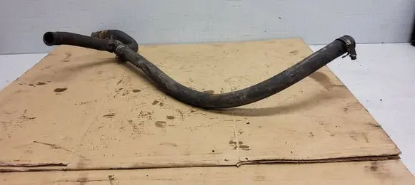 Chrysler Town & Country IV Engine coolant pipe/hose