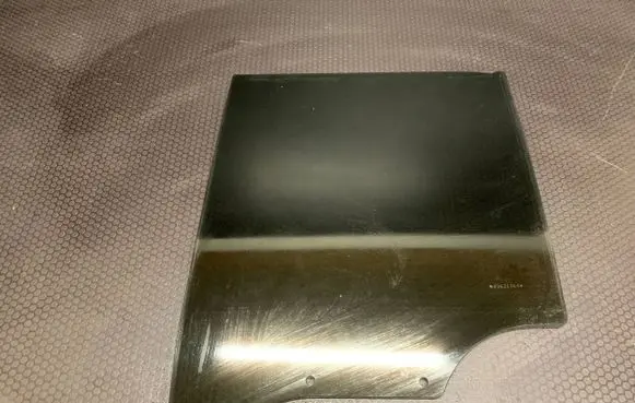 Hyundai Terracan Rear door window glass