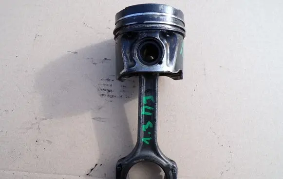 Fiat Grande Punto Piston with connecting rod 73502643