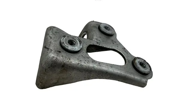 Toyota RAV 4 (XA40) Gear shift cable bracket 