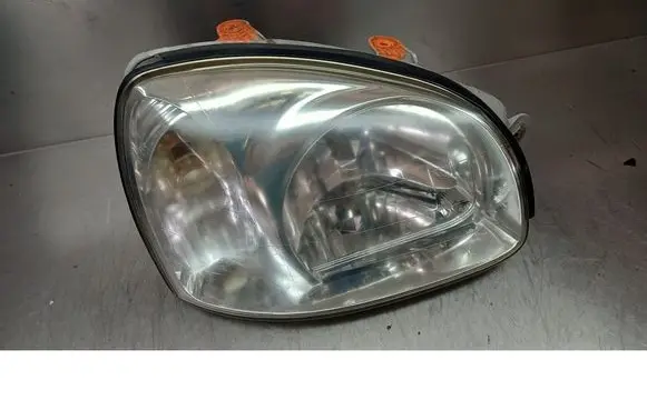 Hyundai Santa Fe Front reflector