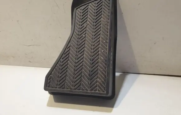 Toyota Corolla Verso AR10 Foot rest pad/dead pedal 581920F010