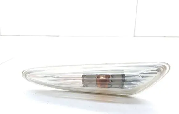 BMW 3 E46 Front fender indicator light 69113715