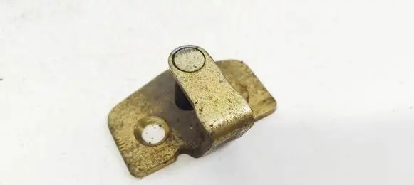 Opel Astra G Front door lock loop/hook striker 