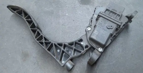 Audi A6 S6 C6 4F Accelerator throttle pedal 4F1721523A 6PV00898405