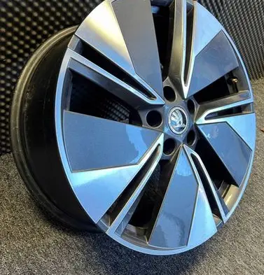 Skoda Enyaq iV R19 alloy rim 5LA601025 AHA7 HA7DT