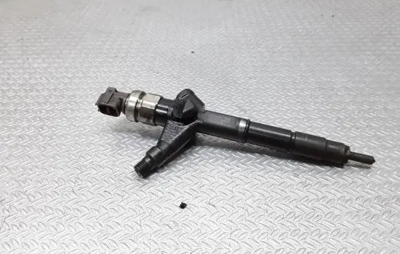 Nissan Primera Fuel injector 16600BN800