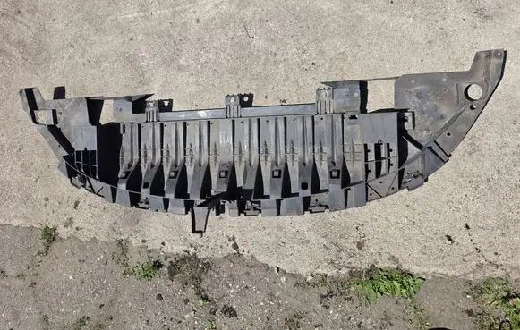 Renault Megane III Front bumper skid plate/under tray 622354651R