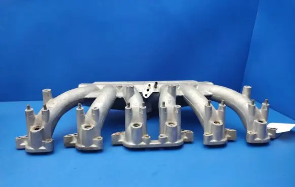 Jaguar XJS Intake manifold P41465B P41465