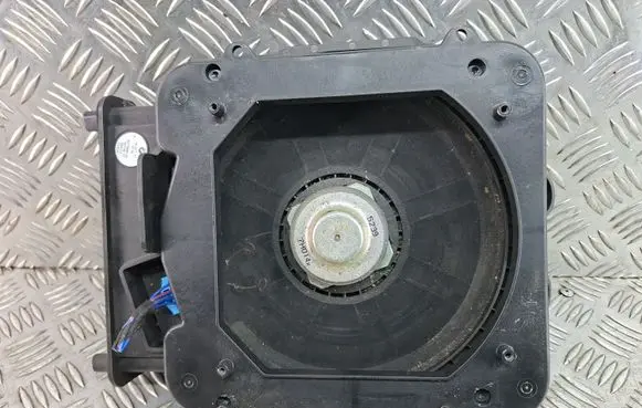 BMW X2 F39 Subwoofer speaker 927599604